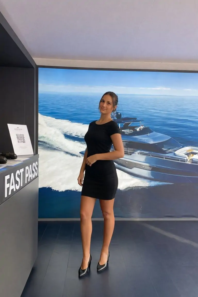 azafata-palma-boat-show