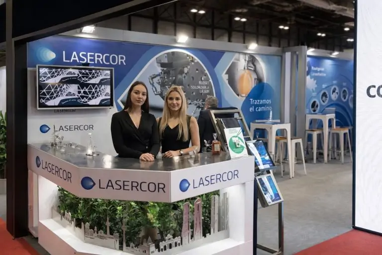 hostess-automotive-dealer-day-verona